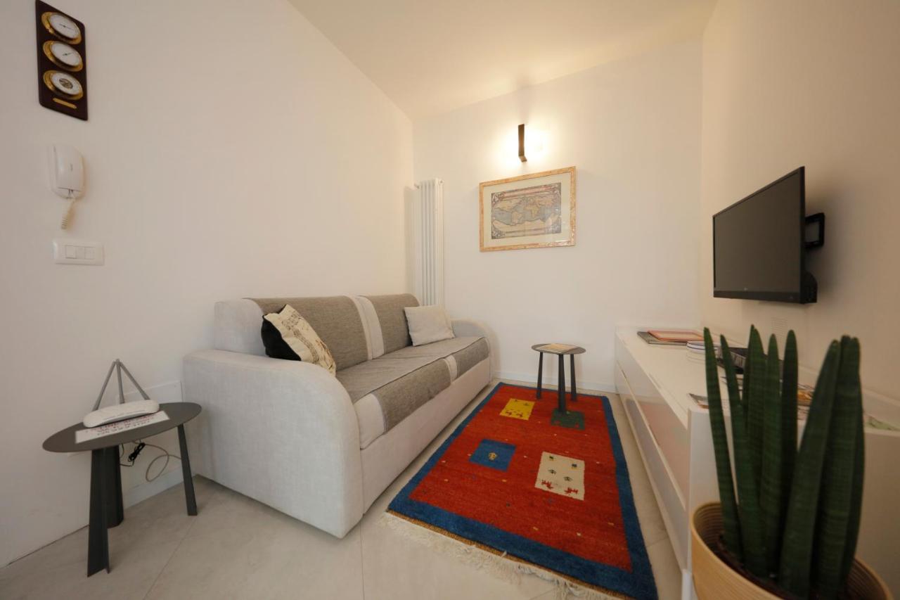 Siena Uptown - Sabrina'S Charming Apartment Екстер'єр фото