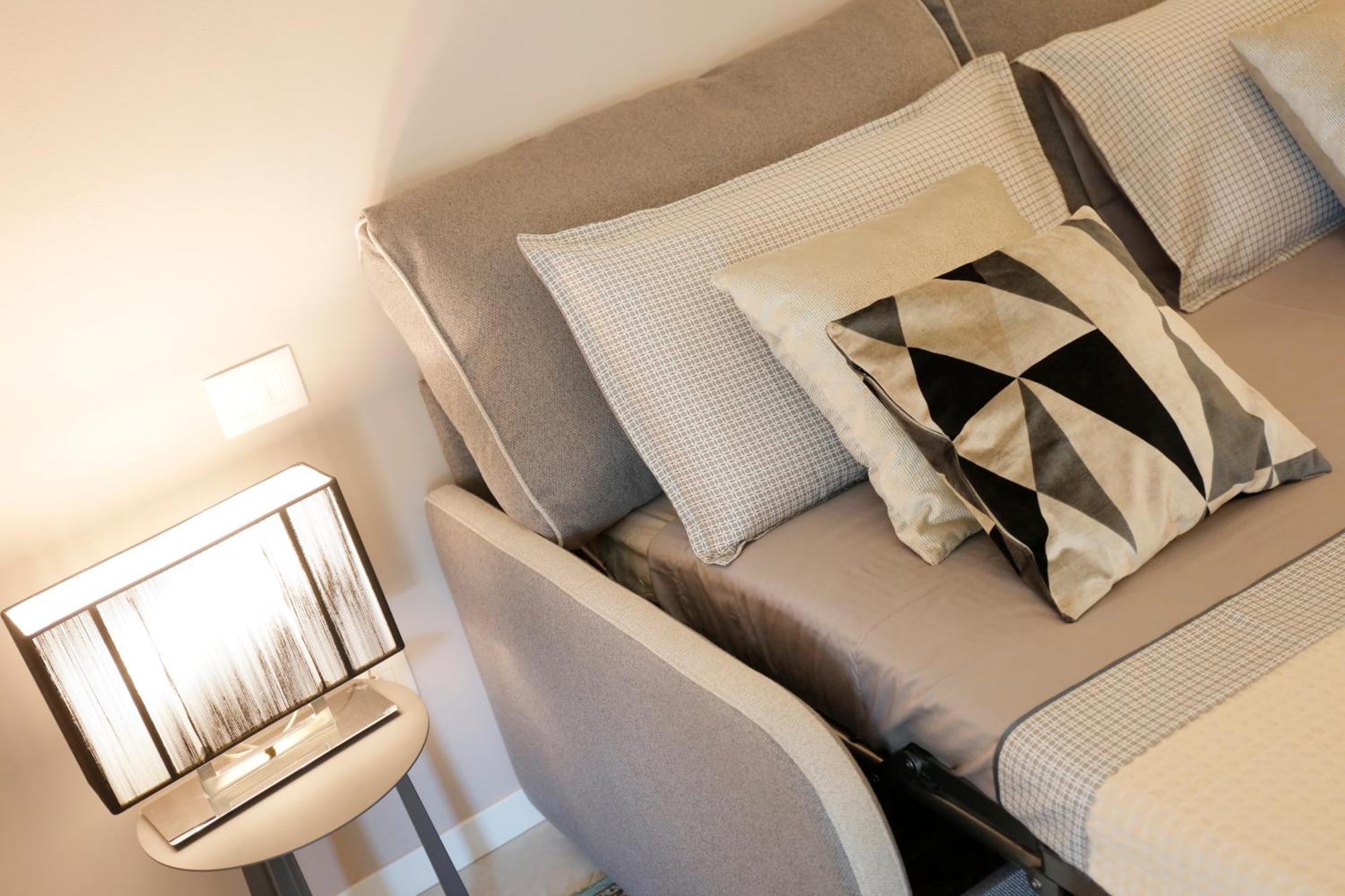 Siena Uptown - Sabrina'S Charming Apartment Екстер'єр фото